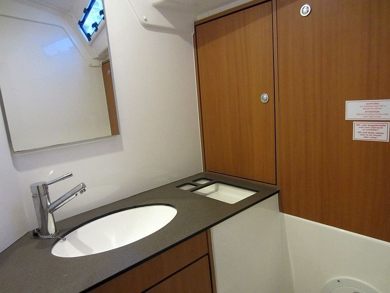 Yacht BAVARIA - Cruiser 45 "Alena"