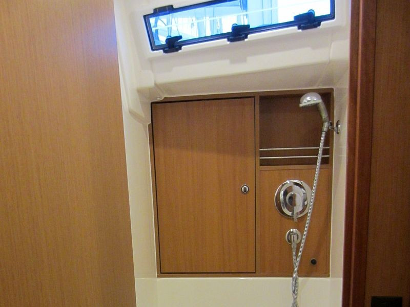 Yacht BAVARIA - Cruiser 45 "Alena"