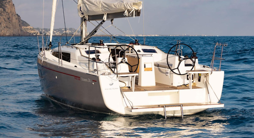 Yacht BENETEAU - Oceanis 34.1 "Desroches 2"