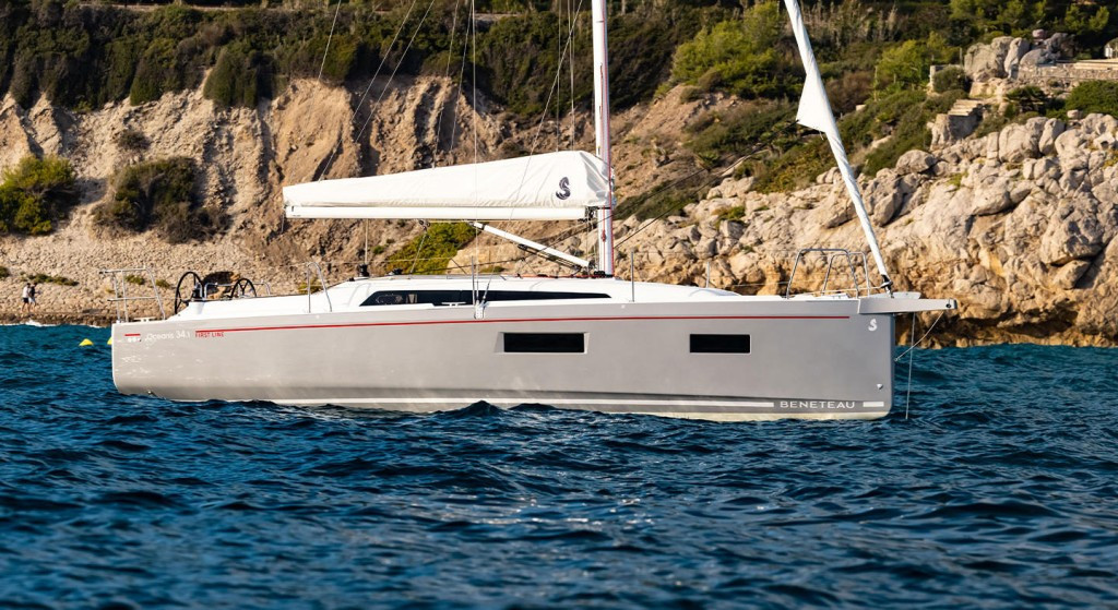 Yacht BENETEAU - Oceanis 34.1 "Desroches 2"