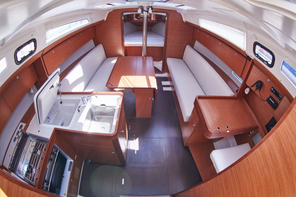 Yacht DUFOUR - 360 Grand Large "Alpha"