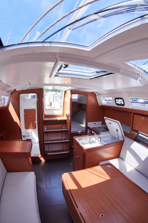 Yacht DUFOUR - 360 Grand Large "Alpha"