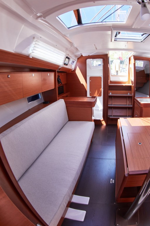 Yacht DUFOUR - 360 Grand Large "Alpha"