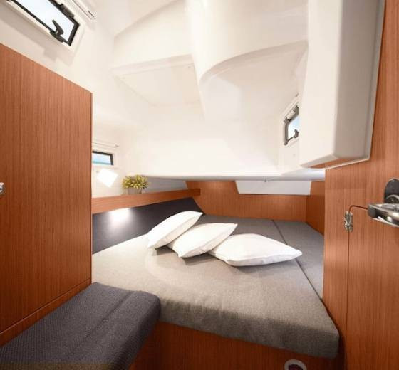 Yacht BAVARIA - Cruiser 41 "Sapphire"