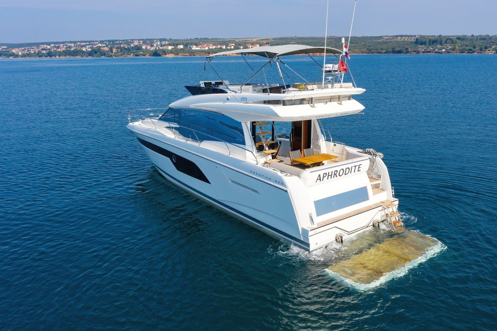 Yacht JEANNEAU - Prestige 520 Flybridge "Aphrodite"