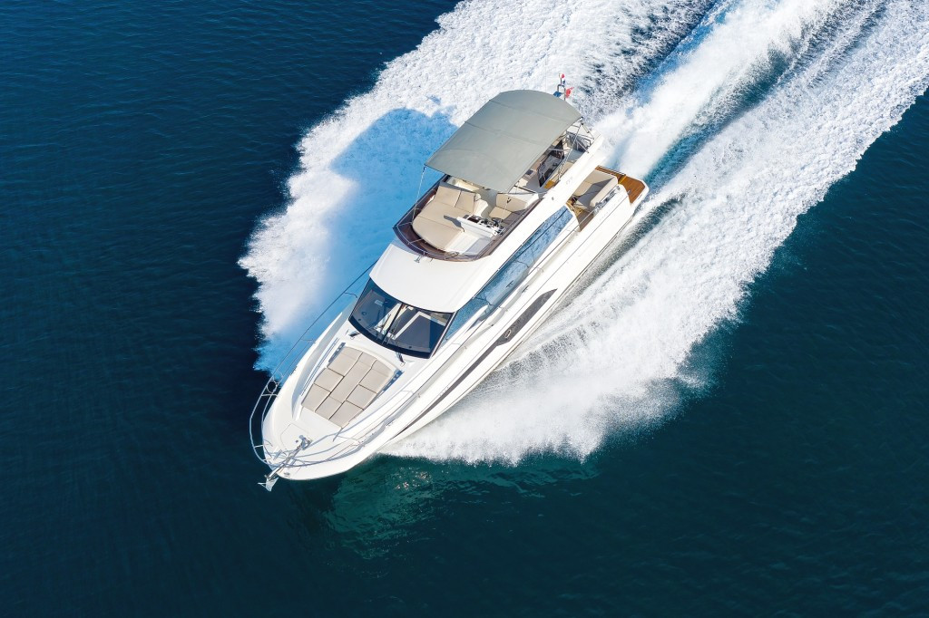 Yacht JEANNEAU - Prestige 520 Flybridge "Aphrodite"