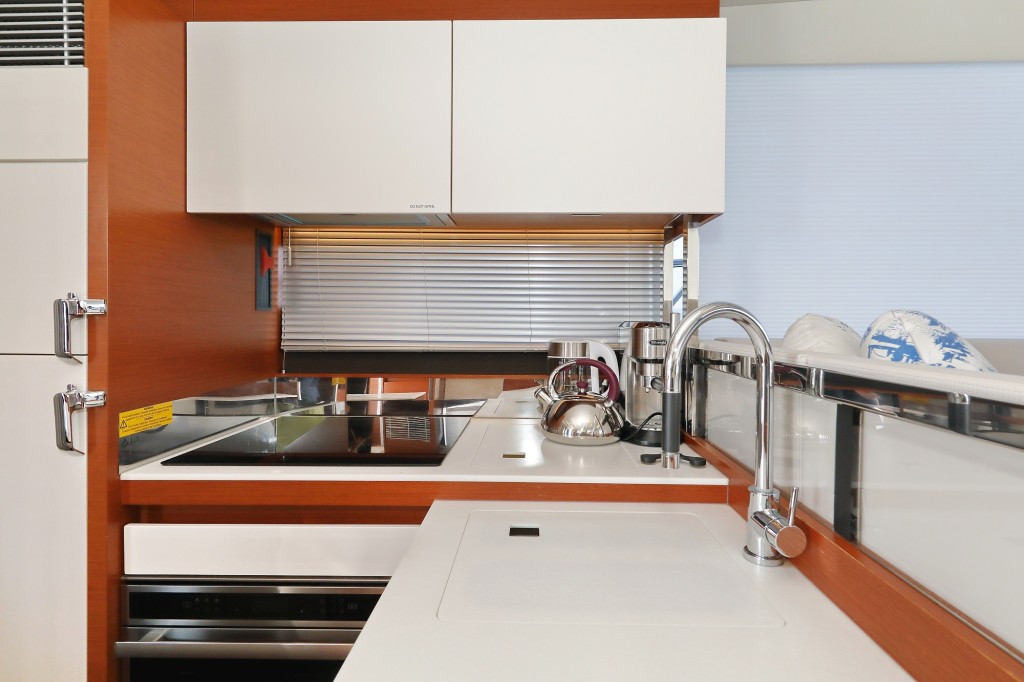 Yacht JEANNEAU - Prestige 520 Flybridge "Aphrodite"