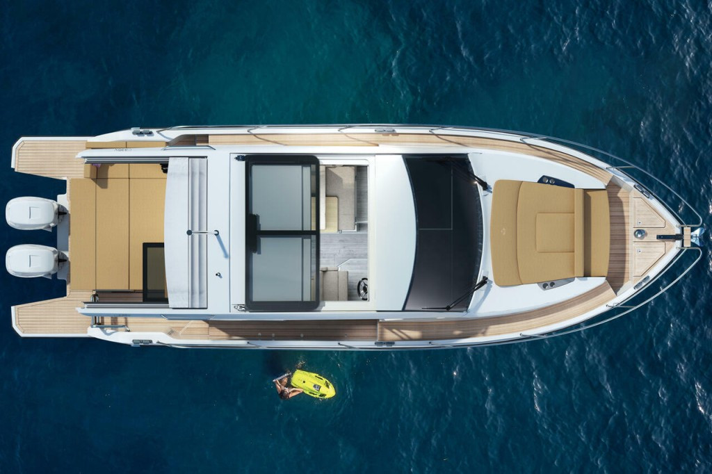 Yacht SEALINE - C335V "Stormi"
