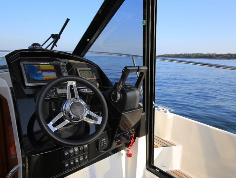 Yacht JEANNEAU - Merry Fisher 895 "Aquaduck"