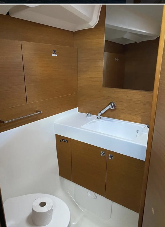 Yacht JEANNEAU - Sun Odyssey 519 "Alboran Pacharán"