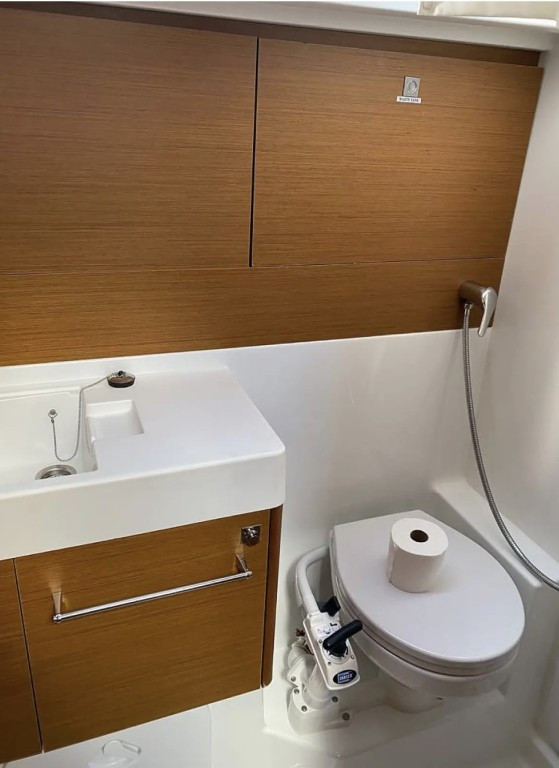 Yacht JEANNEAU - Sun Odyssey 519 "Alboran Pacharán"