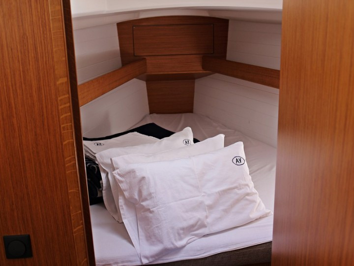 Yacht BAVARIA - Cruiser 33 "Mirella"