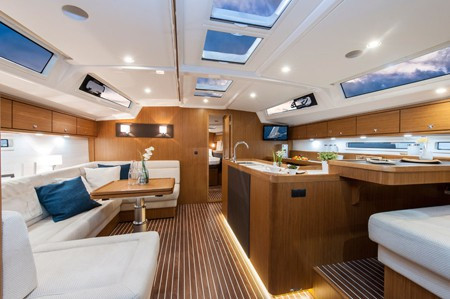 Yacht BAVARIA - Cruiser 56 "Domo"