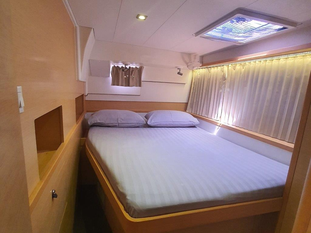 Yacht LAGOON - 400 S2 "Toy Boy"