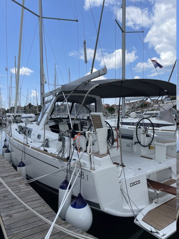Yacht BENETEAU - Oceanis 38.1 "Cocco"