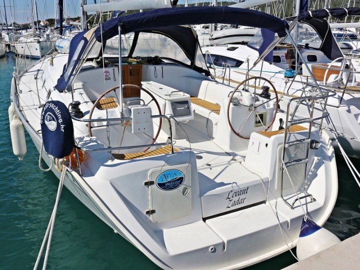 Yacht BENETEAU - Cyclades 43.4 "Levant"