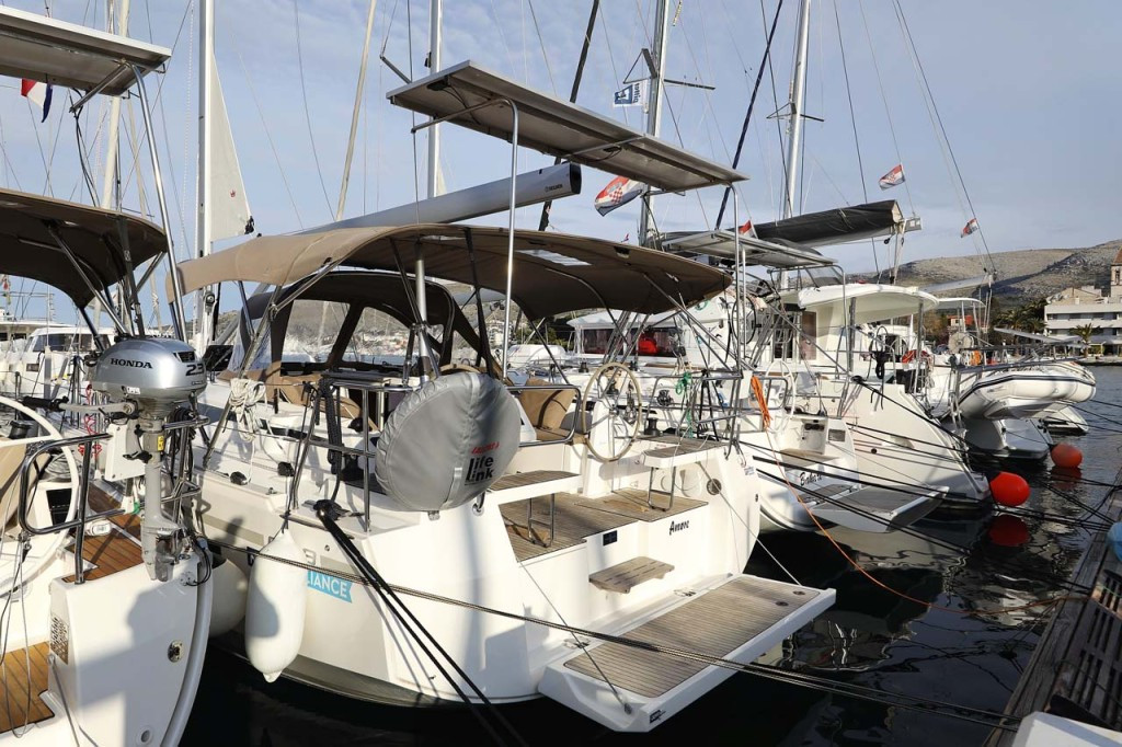 Yacht BAVARIA - C38 Style "Amore"