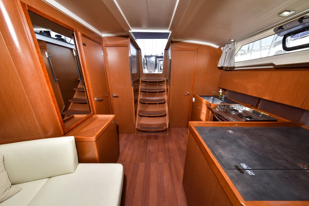 Yacht BENETEAU - Oceanis 41.1 "4play"