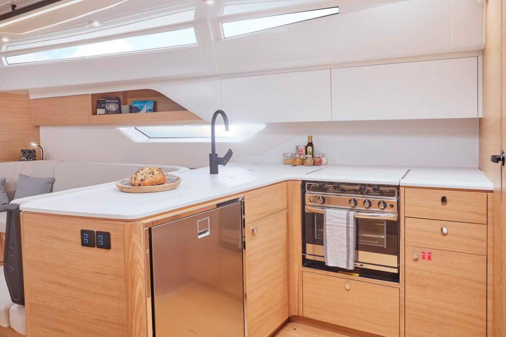 Yacht ELAN - E6 "Odin"