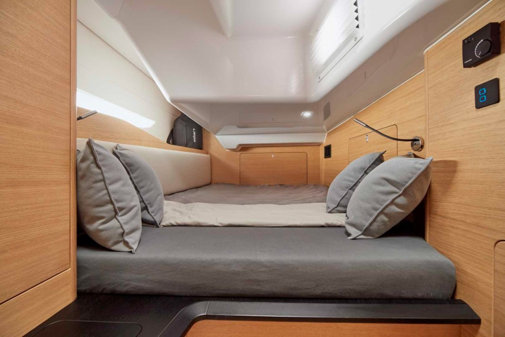 Yacht ELAN - E6 "Odin"