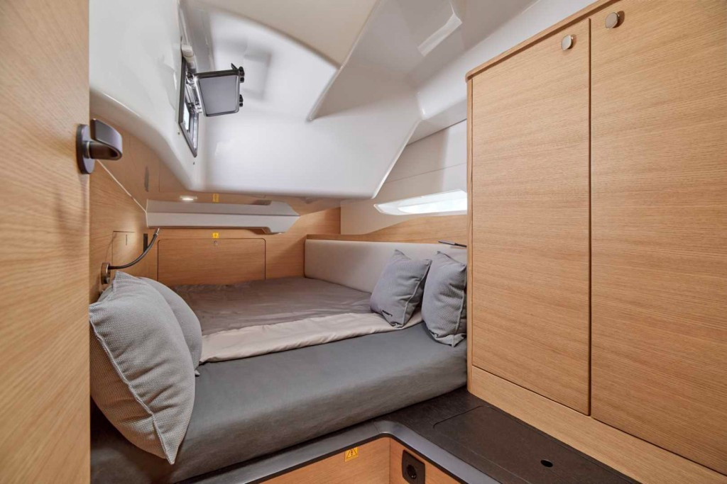 Yacht ELAN - E6 "Odin"