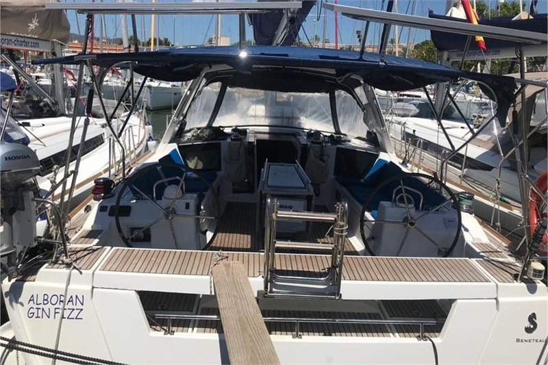 Yacht BENETEAU - Oceanis 45 "Alboran Gin Fizz"