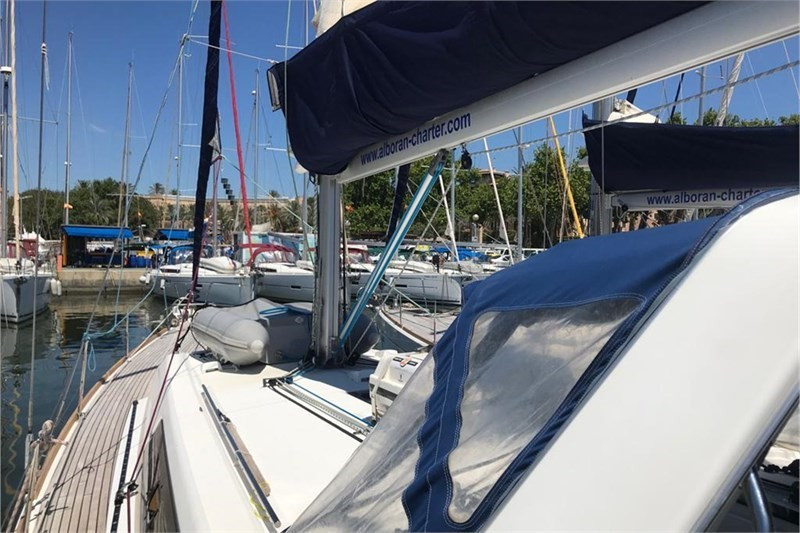 Yacht BENETEAU - Oceanis 45 "Alboran Gin Fizz"