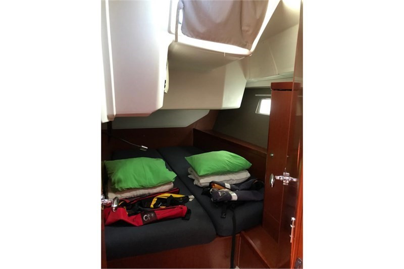 Yacht BENETEAU - Oceanis 45 "Alboran Gin Fizz"