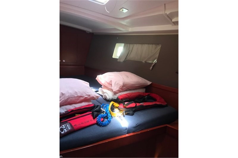 Yacht BENETEAU - Oceanis 45 "Alboran Gin Fizz"