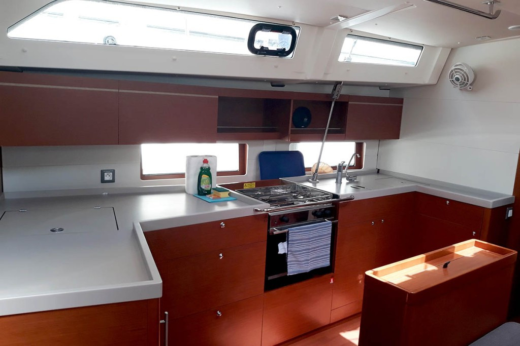 Yacht BENETEAU - Oceanis 46.1 "Ravishing"