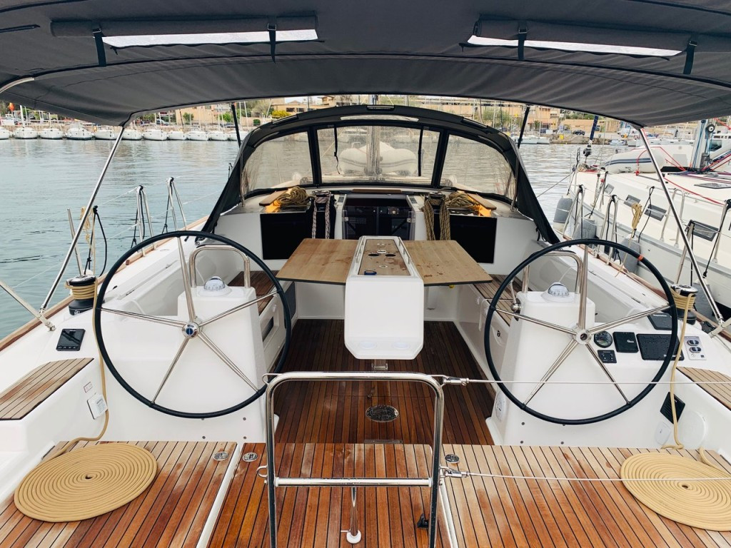 Yacht DUFOUR - 460 Grand Large "Salted Caramel"