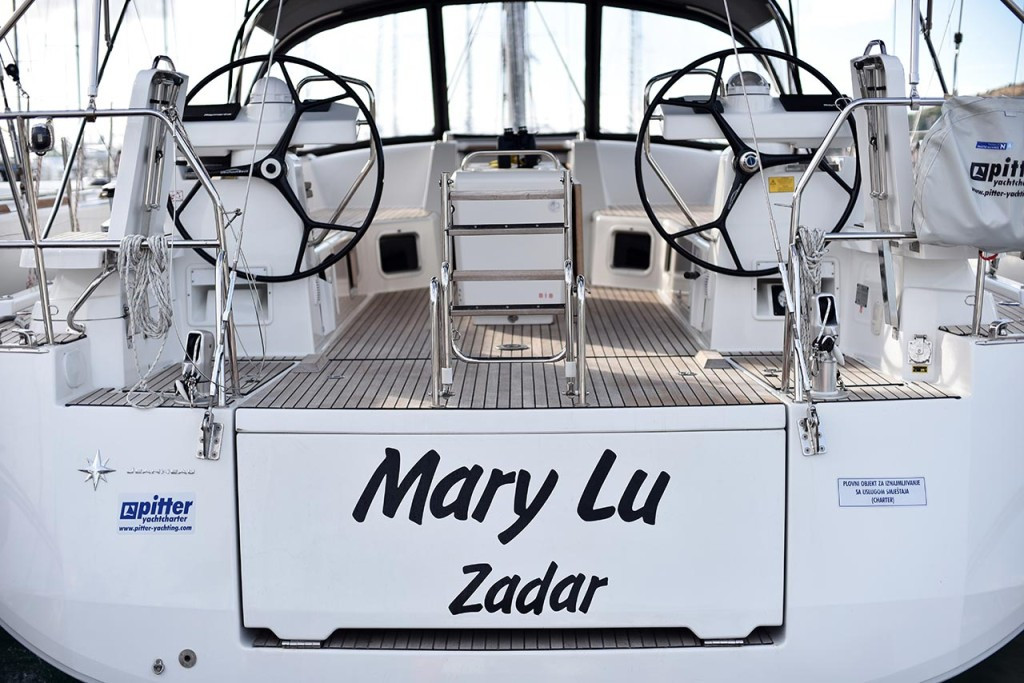 Yacht JEANNEAU - 54 "Mary-Lu"