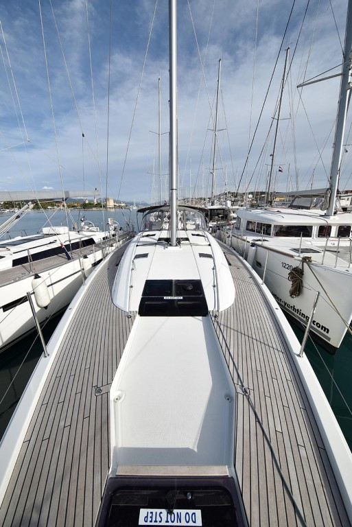 Yacht JEANNEAU - 54 "Mary-Lu"