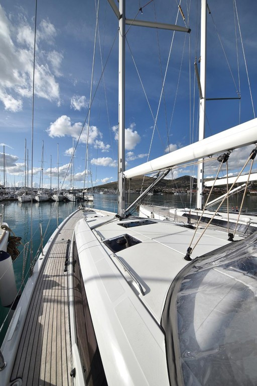 Yacht JEANNEAU - 54 "Mary-Lu"