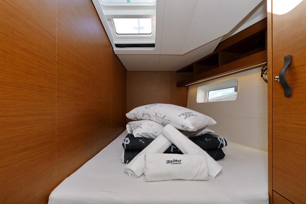 Yacht JEANNEAU - 54 "Mary-Lu"