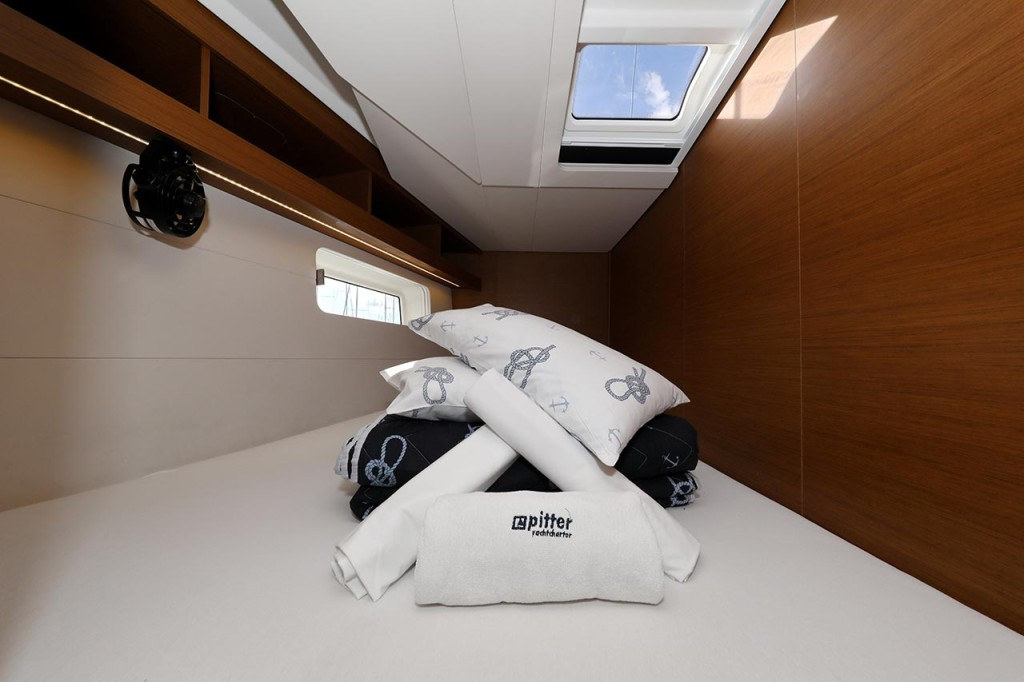 Yacht JEANNEAU - 54 "Mary-Lu"