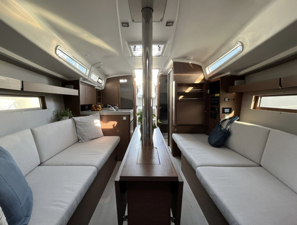 Yacht BENETEAU - Oceanis 34.1 "Rookie"