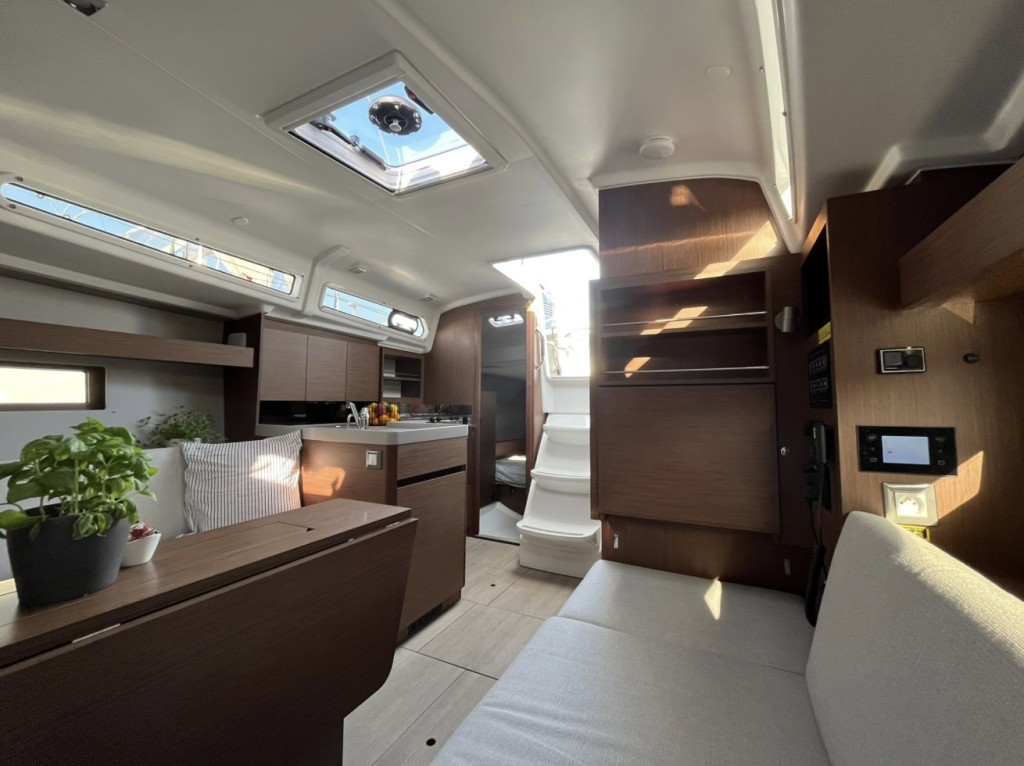 Yacht BENETEAU - Oceanis 34.1 "Rookie"