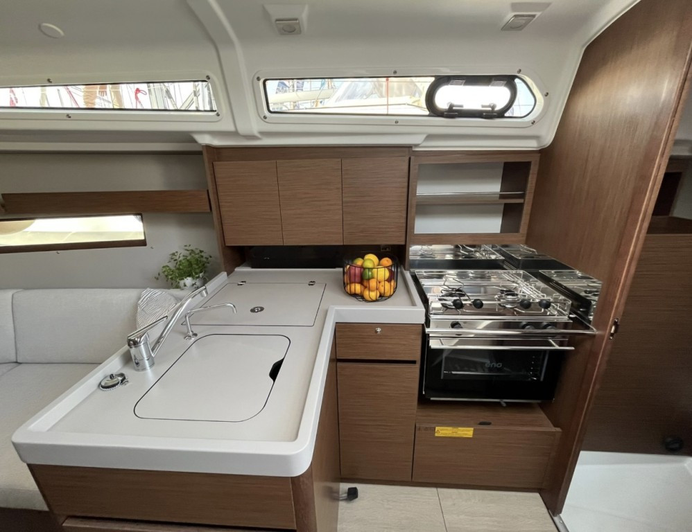 Yacht BENETEAU - Oceanis 34.1 "Rookie"