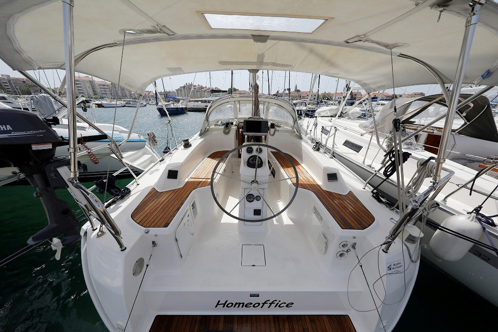 Yacht BAVARIA - Cruiser 33 "Homeoffice"