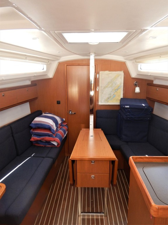 Yacht BAVARIA - Cruiser 33 "Homeoffice"