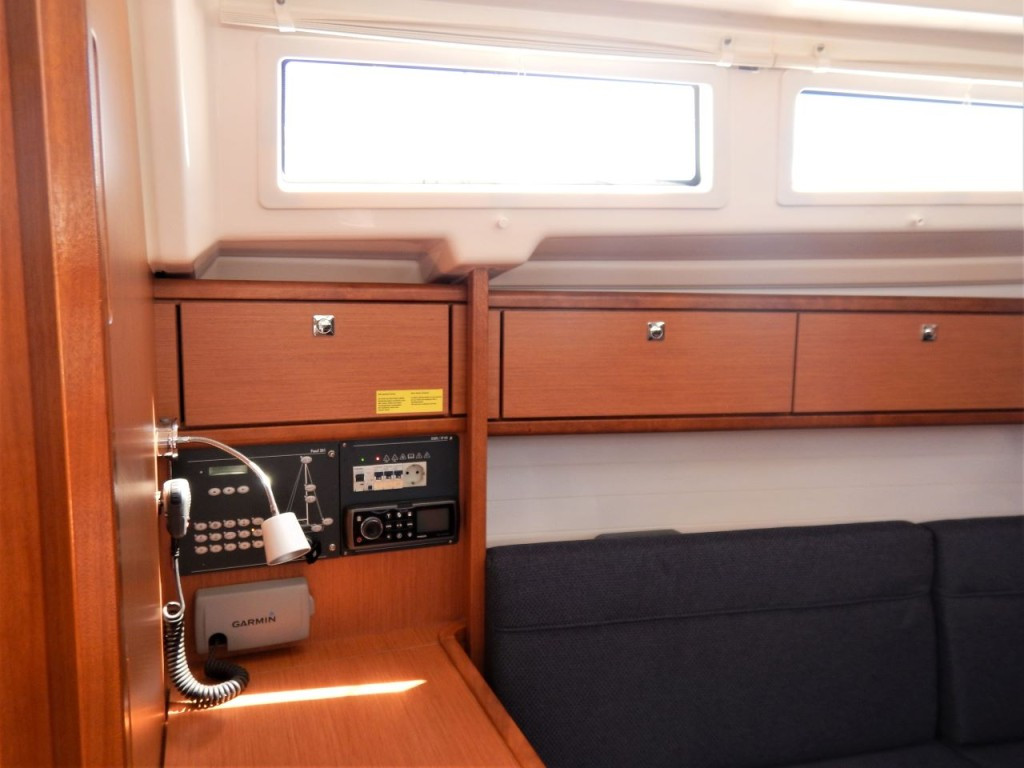 Yacht BAVARIA - Cruiser 33 "Homeoffice"