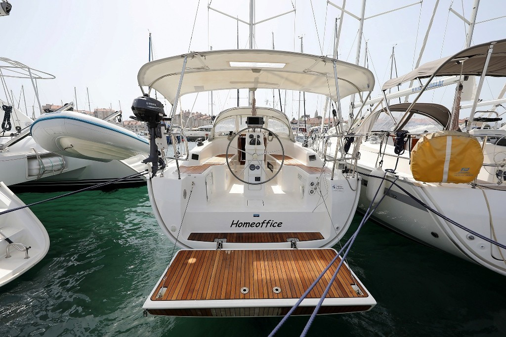 Yacht BAVARIA - Cruiser 33 "Homeoffice"