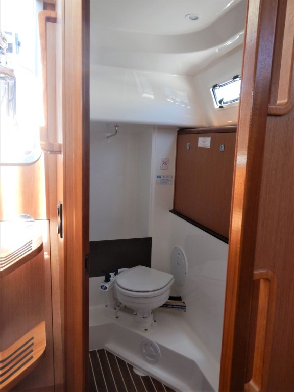 Yacht BAVARIA - Cruiser 33 "Homeoffice"