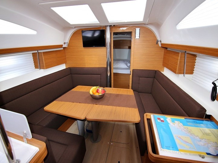 Yacht ELAN - Impression 40 "Lyra"