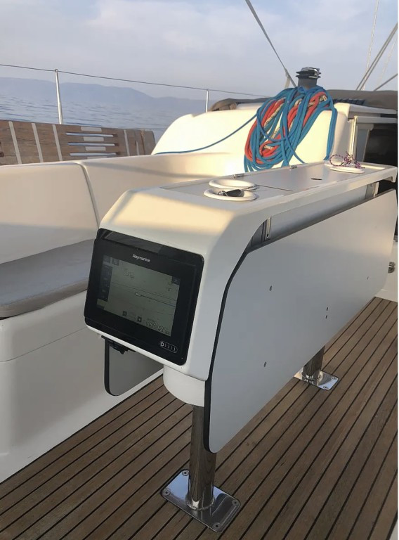 Yacht DUFOUR - 44 Performance "Victoria 1"