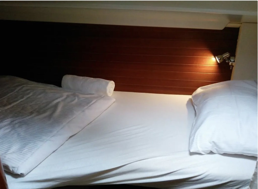 Yacht DUFOUR - 44 Performance "Victoria 1"