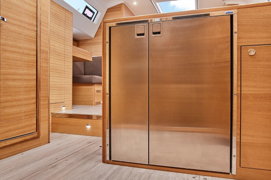 Yacht ELAN - Impression 50.1 "SkyFall"