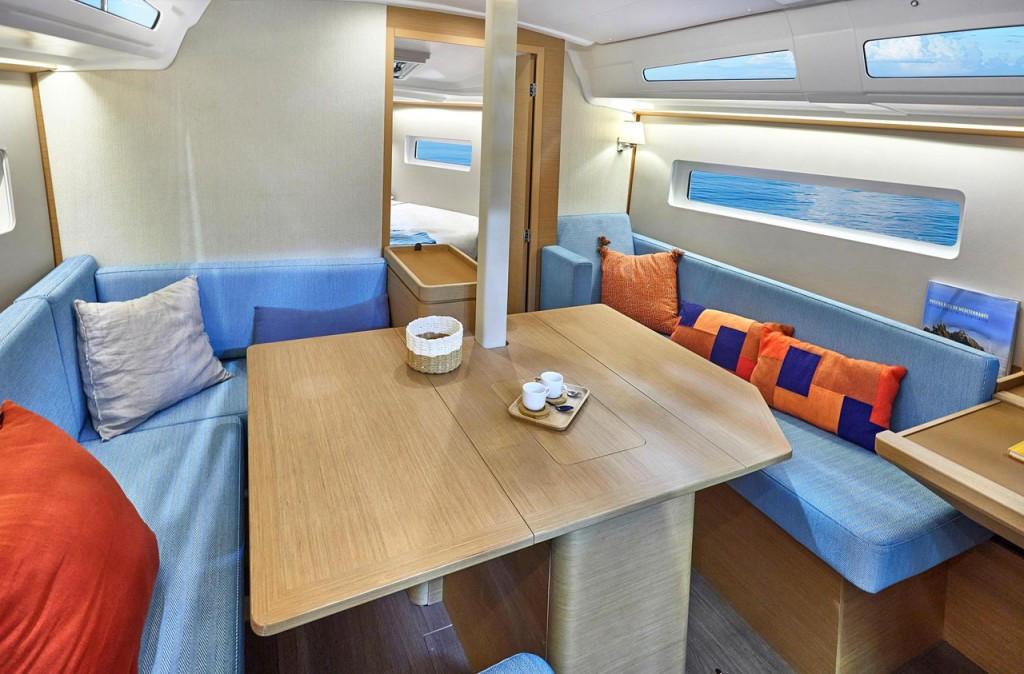 Yacht JEANNEAU - Sun Odyssey 380 "Golden eye"