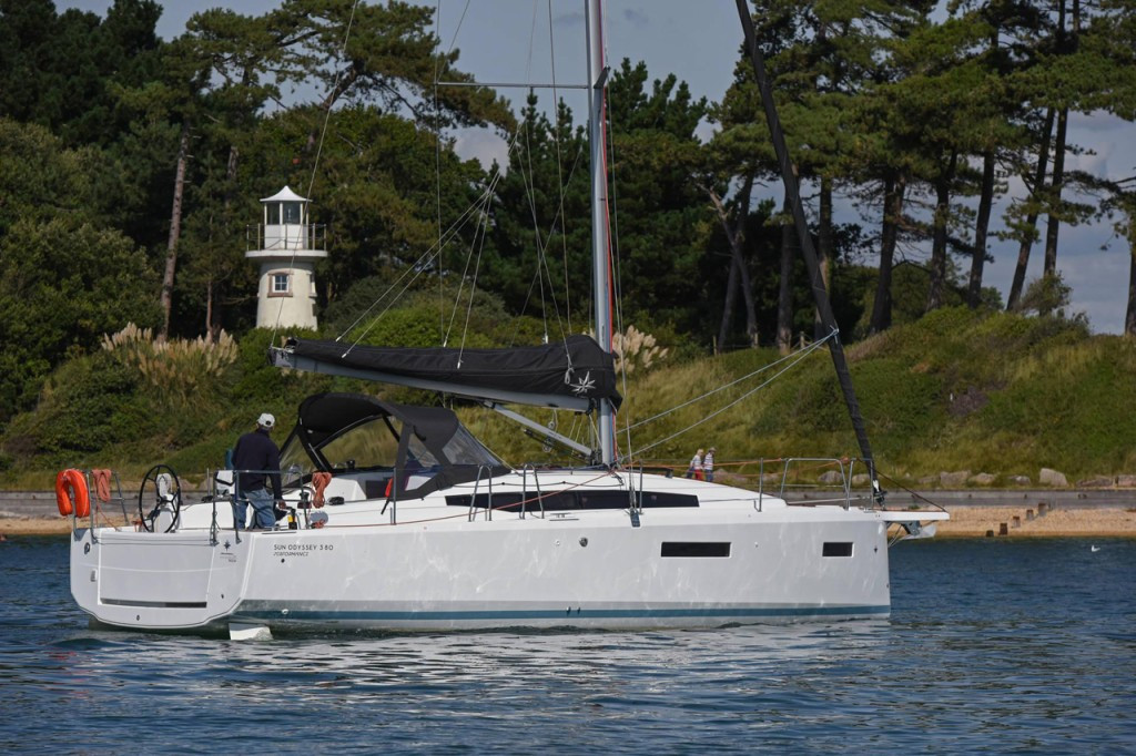 Yacht JEANNEAU - Sun Odyssey 380 "Golden eye"